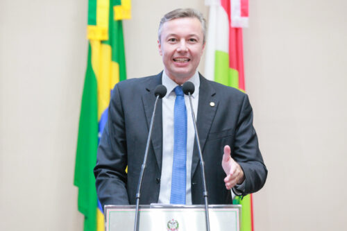 Internacionalização do turismo e desburocratização repercutem na Alesc