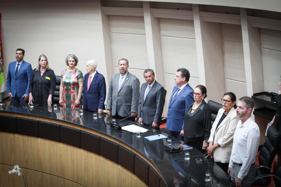 Mesa de autoridades.