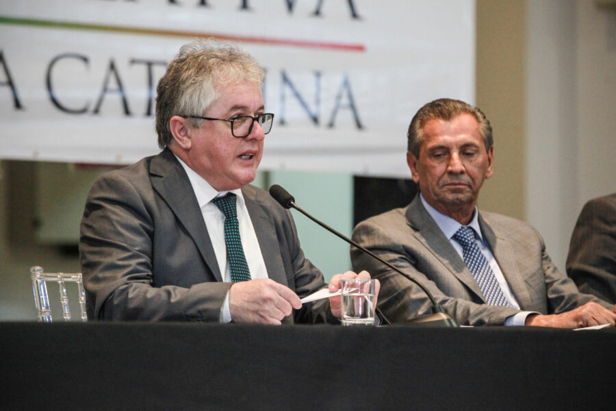 Deputados Tiago Zilli, proponente do Evento, e Julio Garcia, presidente da Alesc.