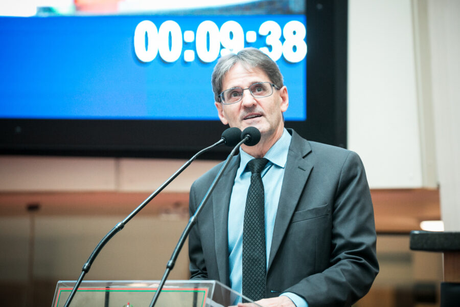 Deputado Neodi Saretta.