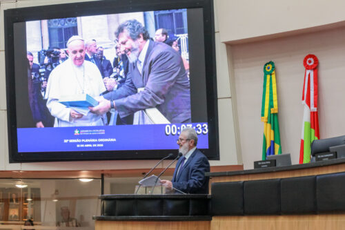 Para Padre Pedro, Papa Francisco mudou a Igreja na América Latina