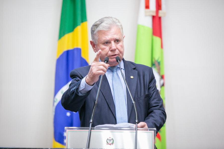 Deputado Nilso Berlanda propõe abono de faltas para exames preventivos de câncer