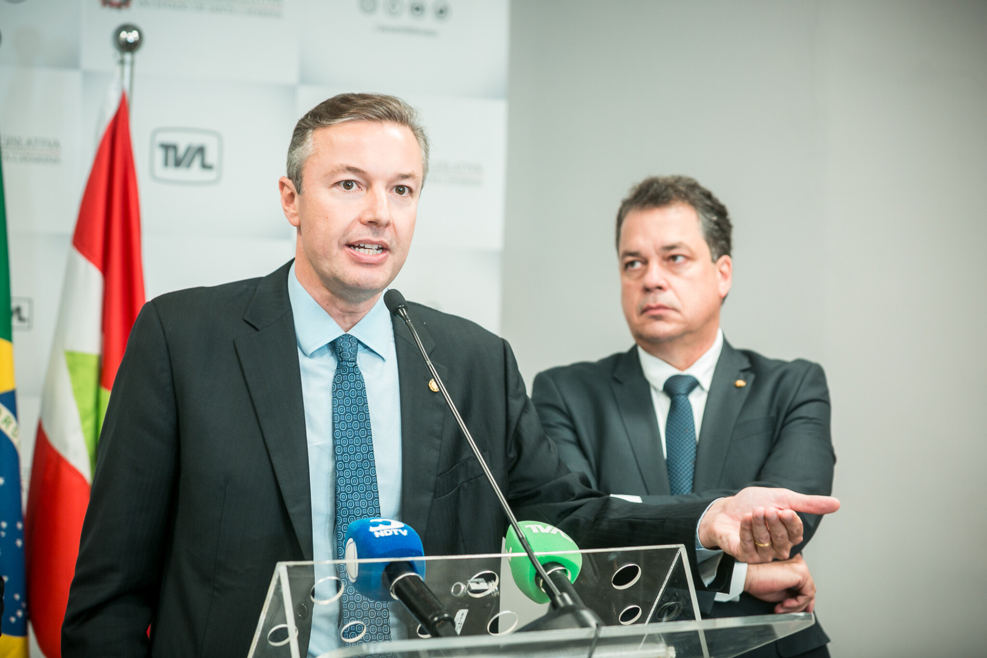 - Deputado Napoleão Bernardes (PSD)  - Deputado Rodrigo Minotto (PDT)