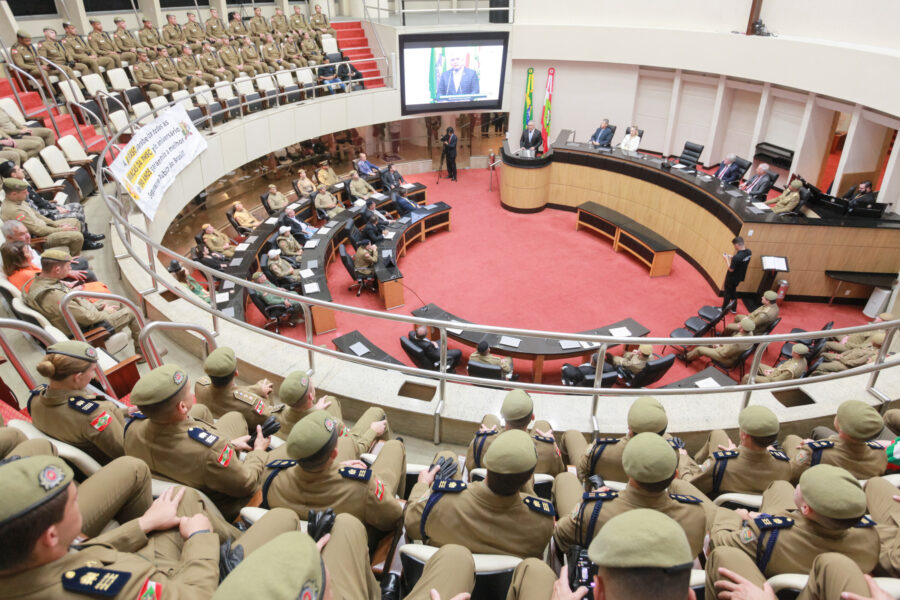 Parlamento celebra os 190 anos da Polícia Militar de SC