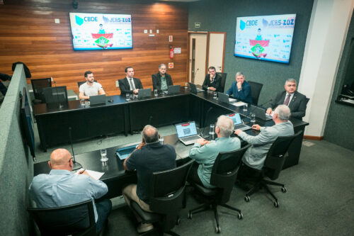 Apresentação de projeto marca lançamento de frente pelo esporte escolar