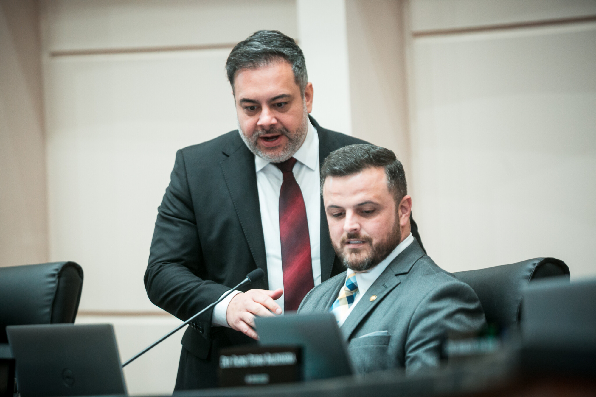 -Deputado Thiago Morastoni (Podemos)- Deputado Lucas Neves (Podemos)