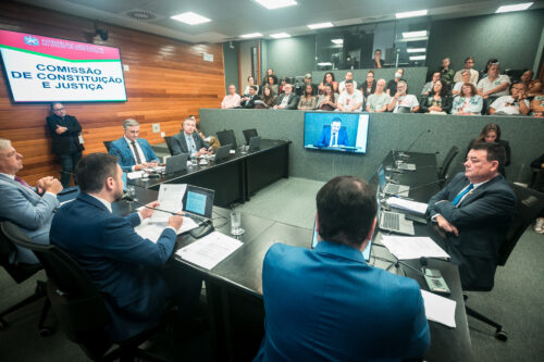 Projeto que concede reajuste para os servidores da saúde tem parecer favorável da CCJ