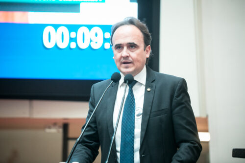Deputados defendem incentivos ao turismo e lamentam vício em jogos