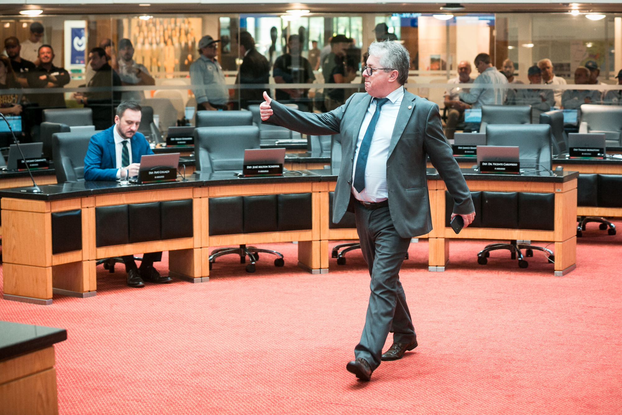 - Deputado Tiago Zilli (MDB)