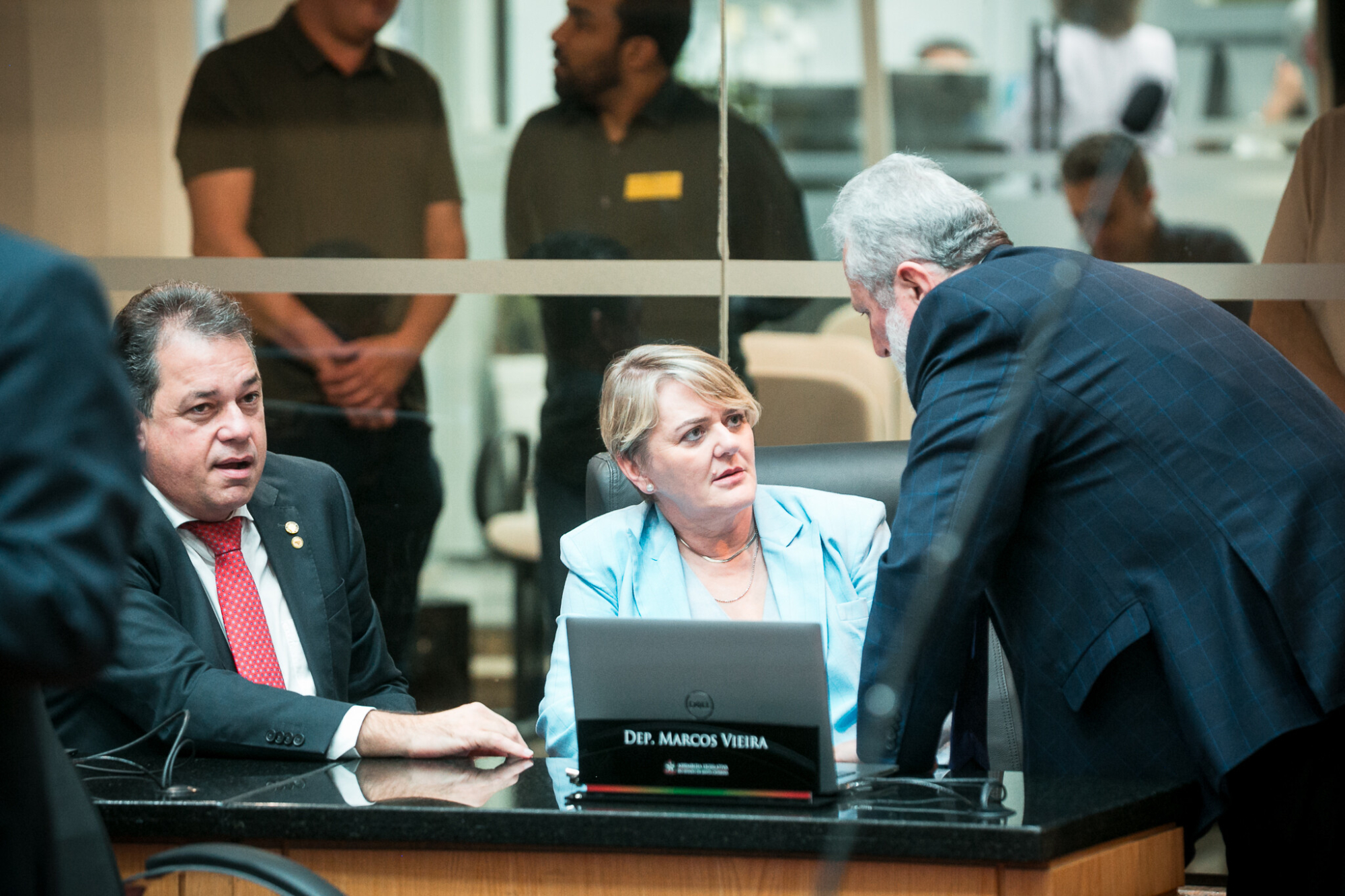 - Deputado Rodrigo Minotto (PDT)
 - Deputada Luciane Carminatti (PT)