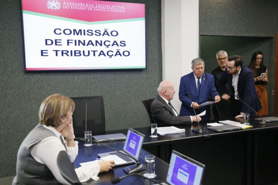 A Comissão de Finanças e Tributação é presidida pelo deputado Marcos Vieira (PSDB).