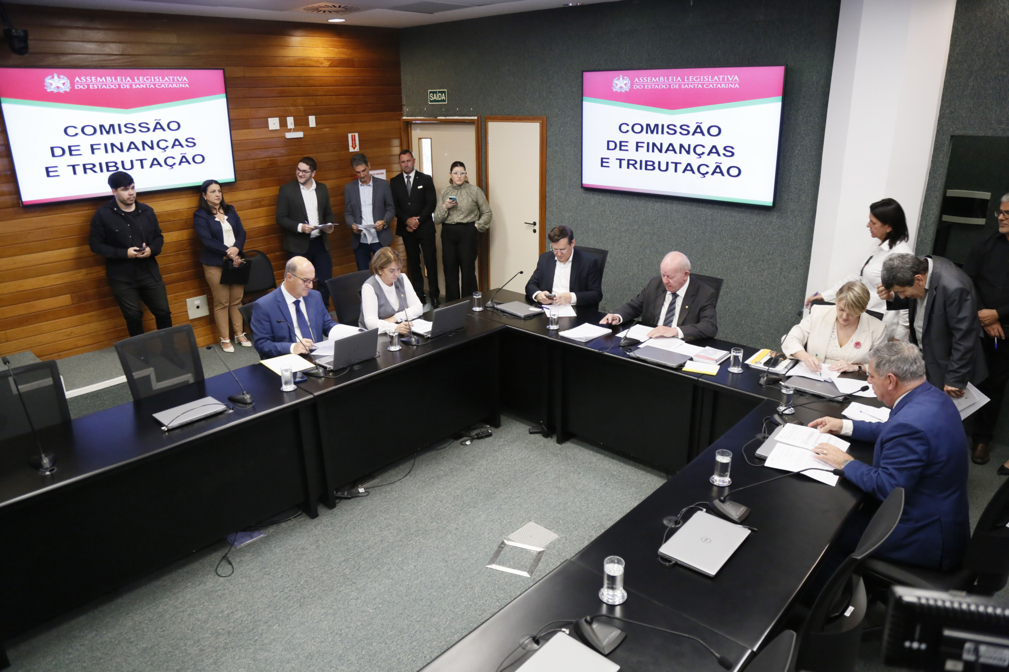 - Deputado José Milton Scheffer (PP)
-Deputada Janice Krasniak(Podemos)
 - Deputado Jair Miotto (União) 	
 - Deputado Marcos Vieira (PSDB)
 - Deputada Luciane Carminatti (PT) 		
 - Deputado Mário Motta (PSD)