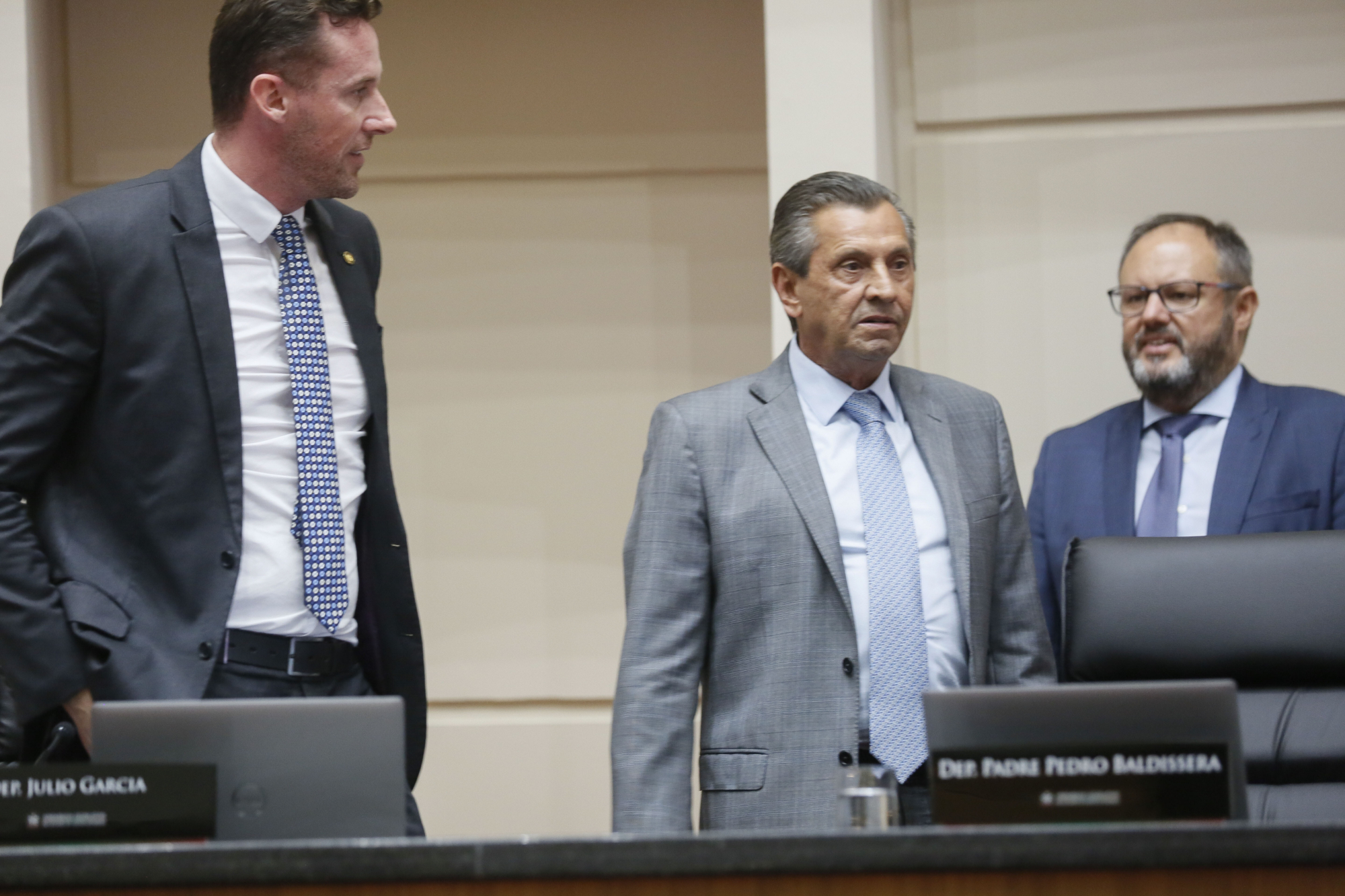 - Deputado Fernando Krelling (MDB) 	 - Deputado Julio Garcia (PSD)