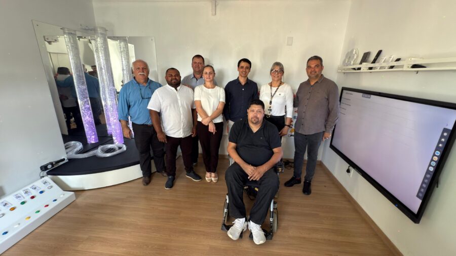 Deputado Marcos da Rosa, lideranças do Vale do Itajaí e dirigentes da AMA