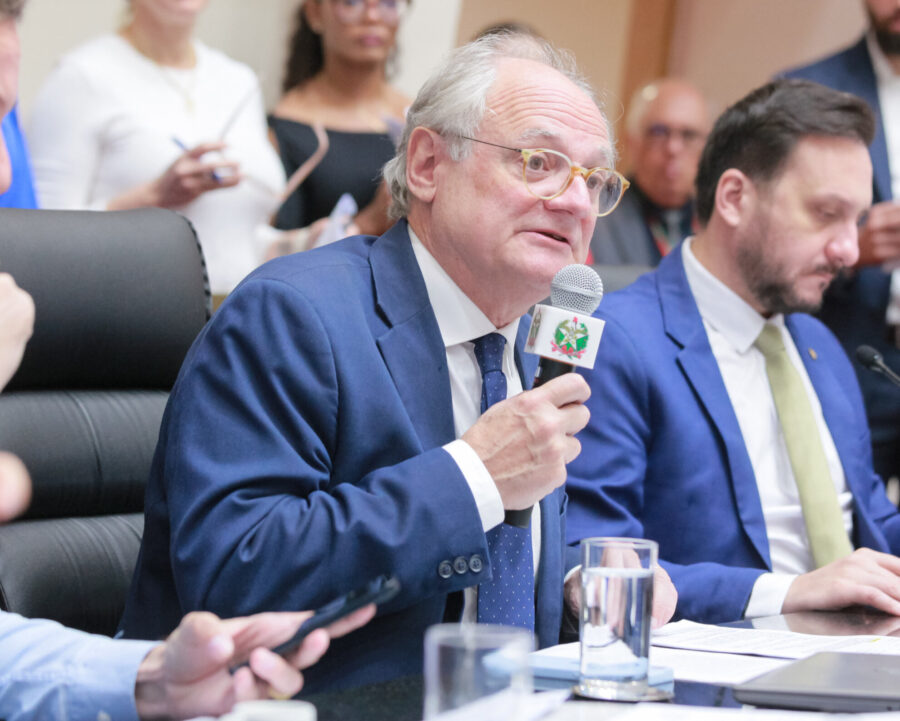 Deputado Dr. Vicente na reunião da CCJ