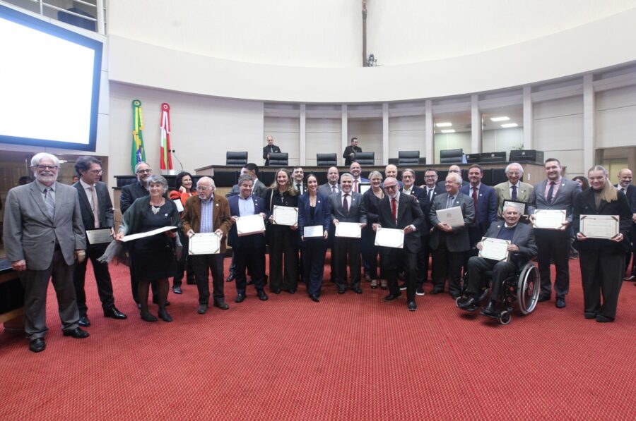 Homenageados da noite.