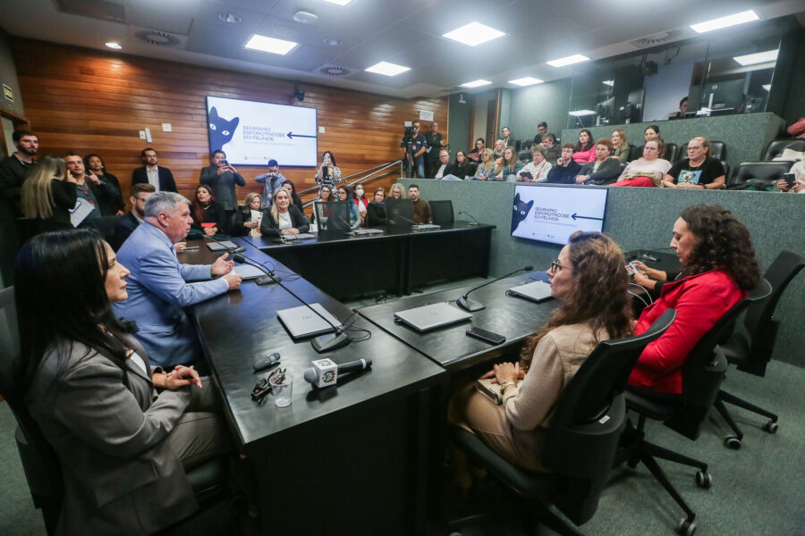 Evento foi promovido na noite desta terça-feira (3) pela Comissão de Proteção, Defesa e Bem-Estar Animal da Alesc