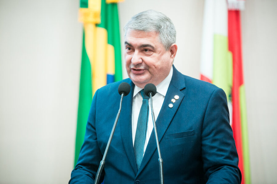 Lunelli cobra melhorias no sinal de internet para comunidades do interior de Passos Maia
