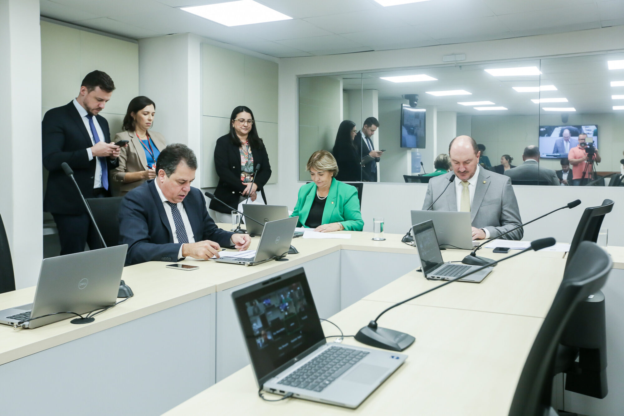 - Deputado Rodrigo Minotto (PDT) 	
-Deputada Janice Krasniak(Podemos) - Deputado Mauro de Nadal (MDB)