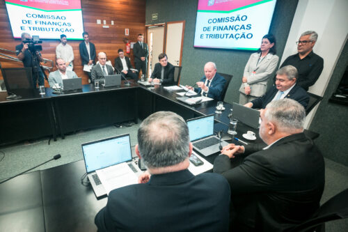 Finanças encaminha doação do Sesi de Blumenau e trata sobre leilão de imóveis do Estado