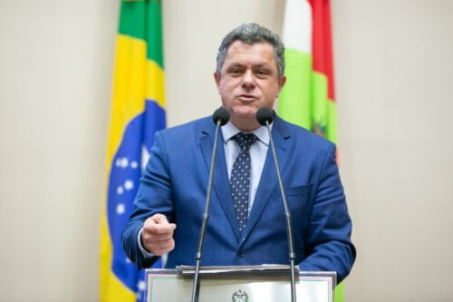 Naatz  destaca união parlamentar  na municipalização do  Complexo Esportivo do Sesi de Blumenau