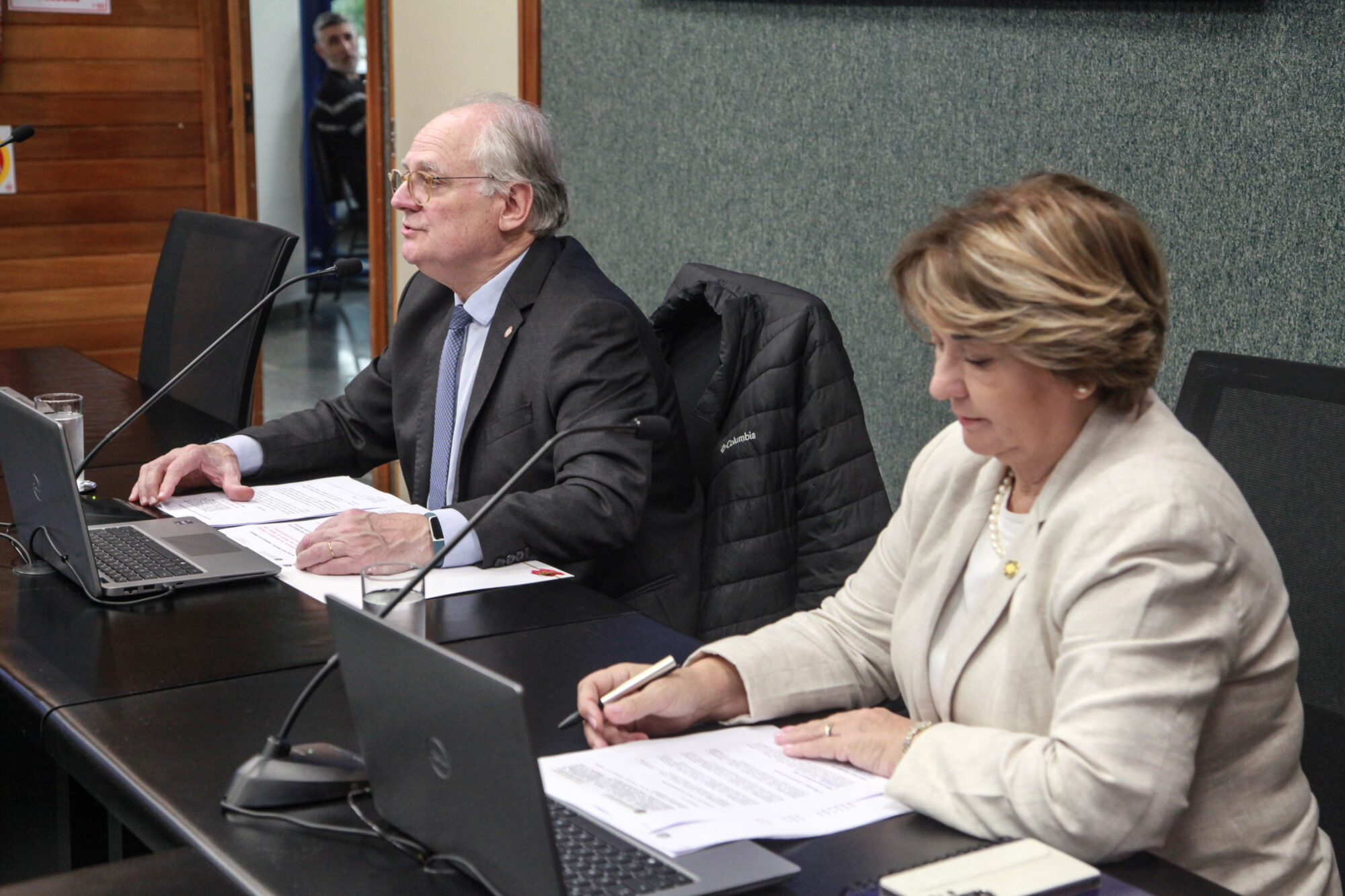 - Deputado Dr. Vicente Caropreso (PSDB) 
-Deputada Janice Krasniak(Podemos)