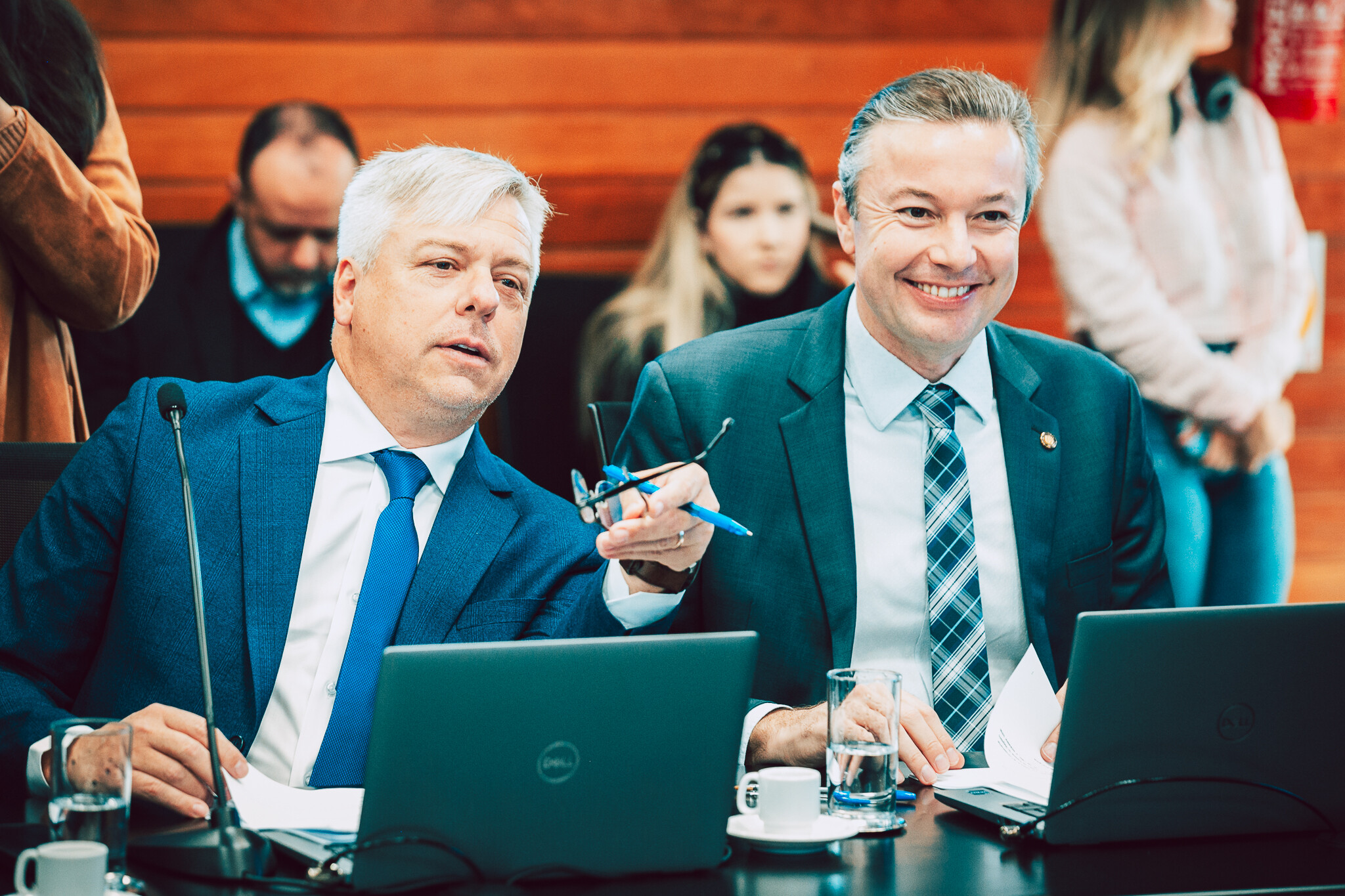 - Deputado Fabiano da Luz (PT) 	
 - Deputado Napoleão Bernardes (PSD)