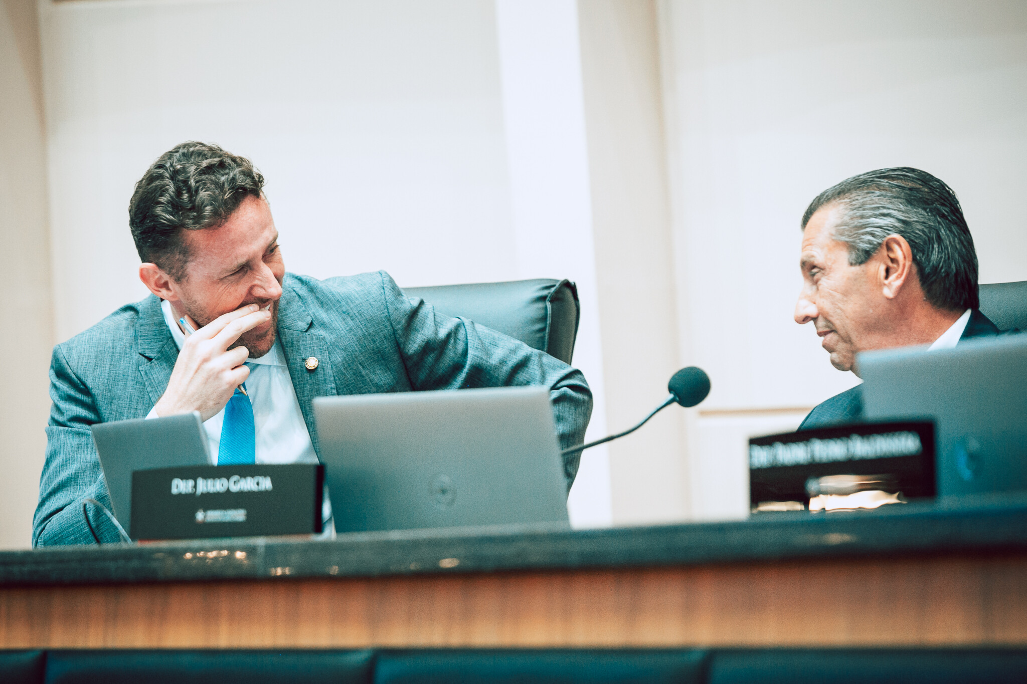 - Deputado Fernando Krelling (MDB)- Deputado Julio Garcia (PSD)