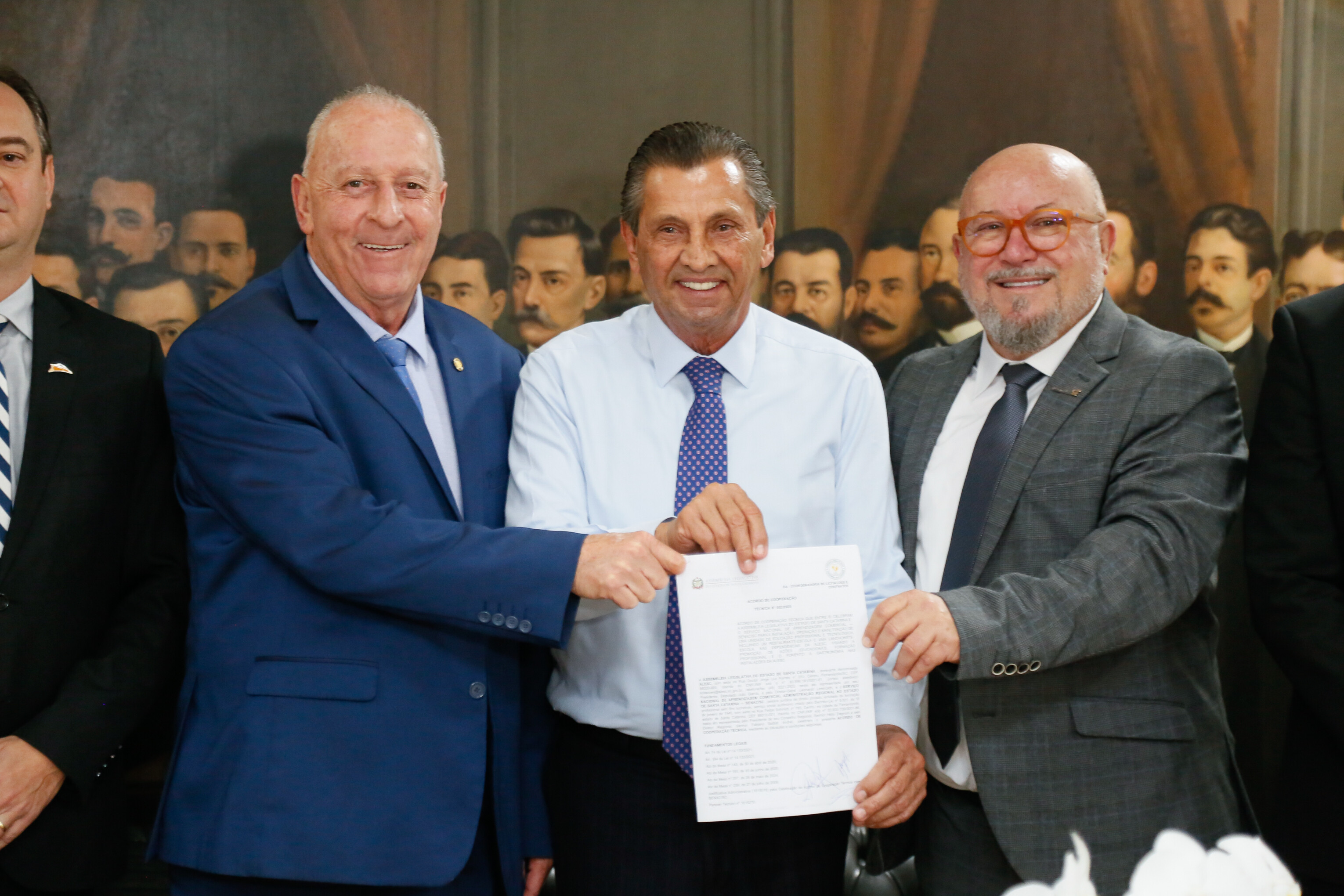 - Deputado Oscar Gutz (PL) 	
 - Deputado Julio Garcia (PSD) 	
 -  Hélio Dagnoni  - Presidência do Sistema Fecomércio Sesc e Senac