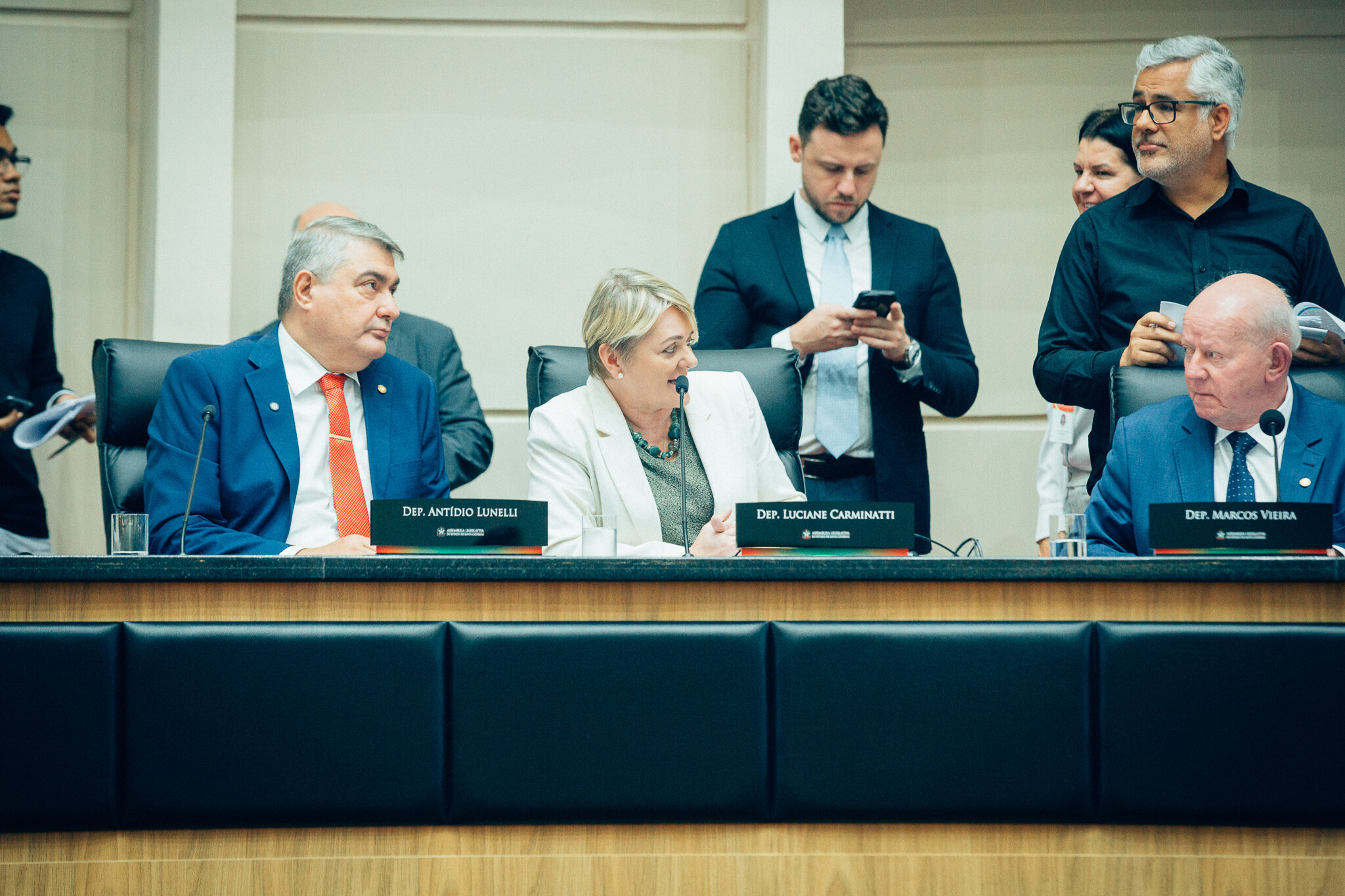 - Deputado Antídio Lunelli (MDB) 	
- Deputada Luciane Carminatti (PT)  - Deputado Marcos Vieira (PSDB)