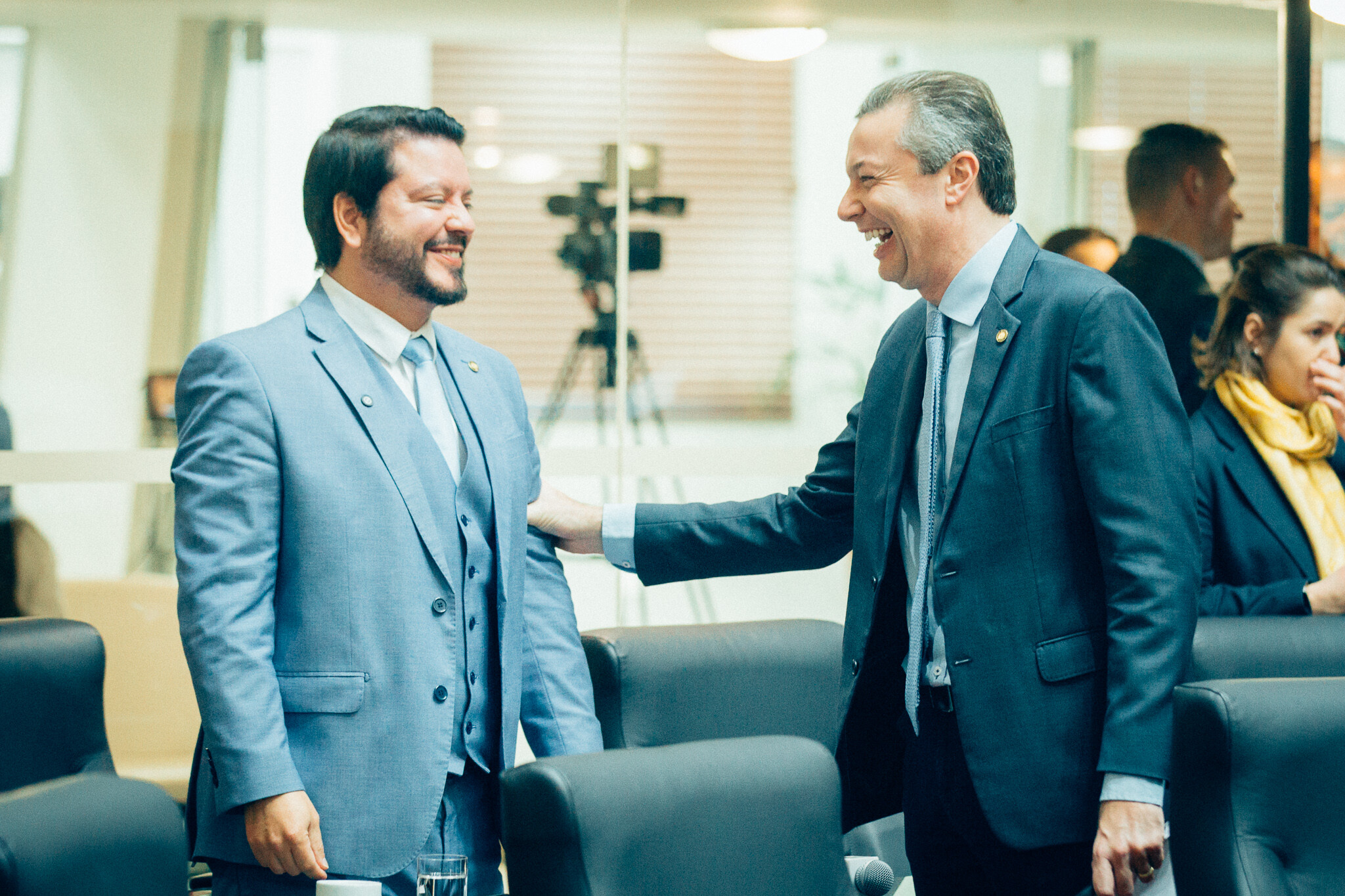 - Deputado Alex Brasil (PL)
 - Deputado Napoleão Bernardes (PSD)