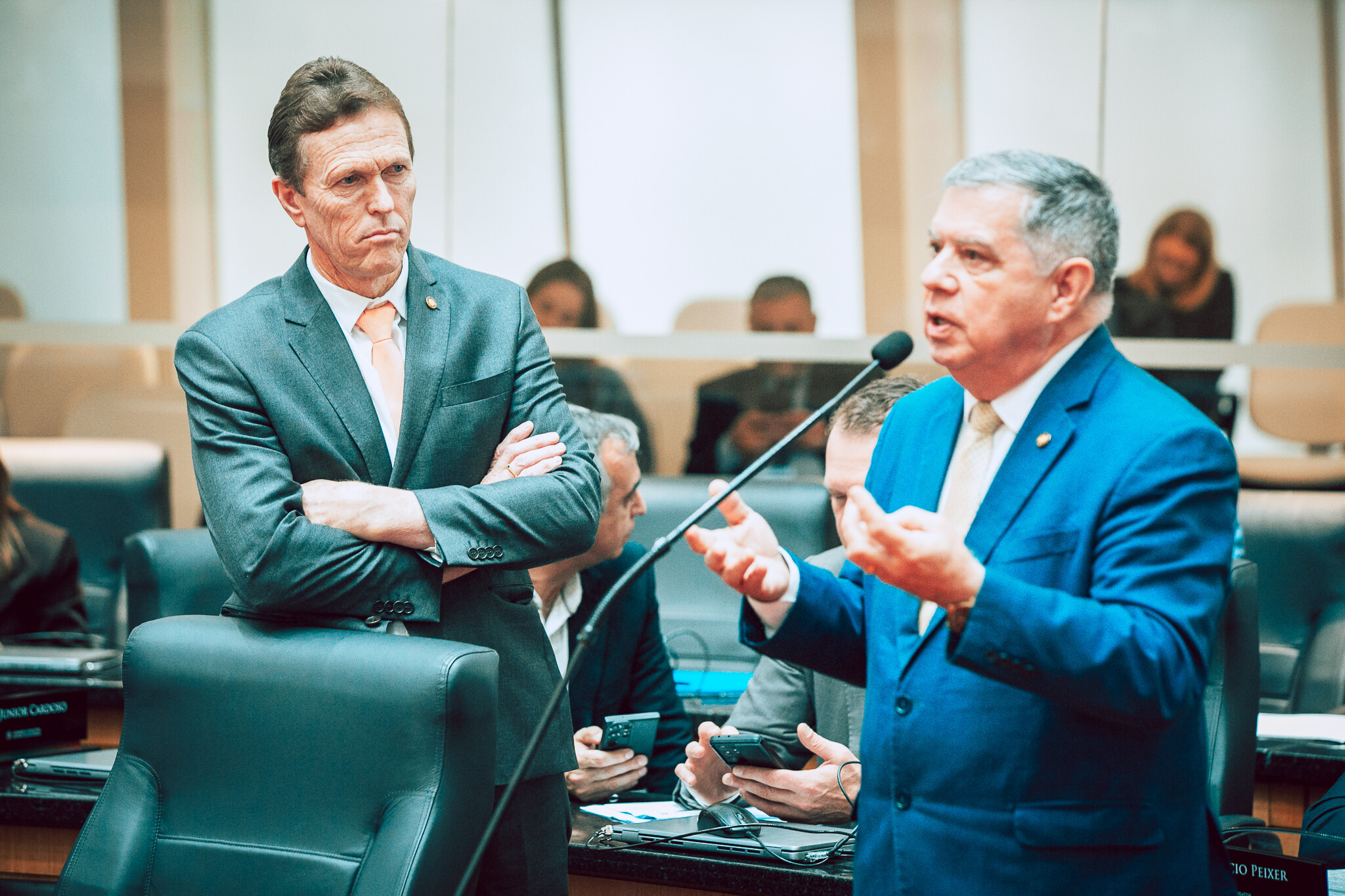 - Deputado Volnei Weber (MDB) - Deputado Mário Motta (PSD)