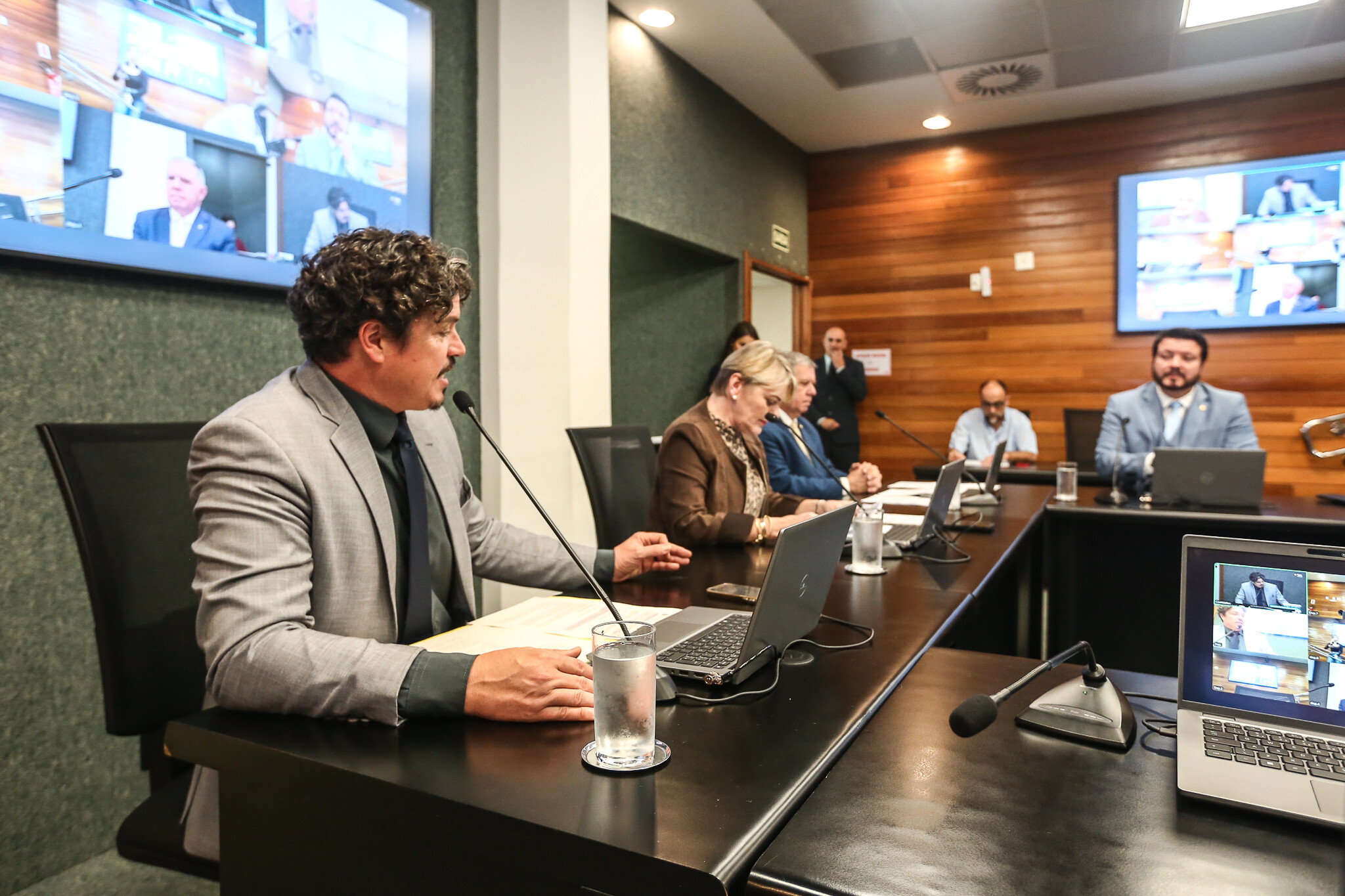 - Deputado Marquito (PSOL)
 - Deputada Luciane Carminatti (PT) 	 - Deputado Mário Motta (PSD)
	
 - Deputado Alex Brasil (PL)