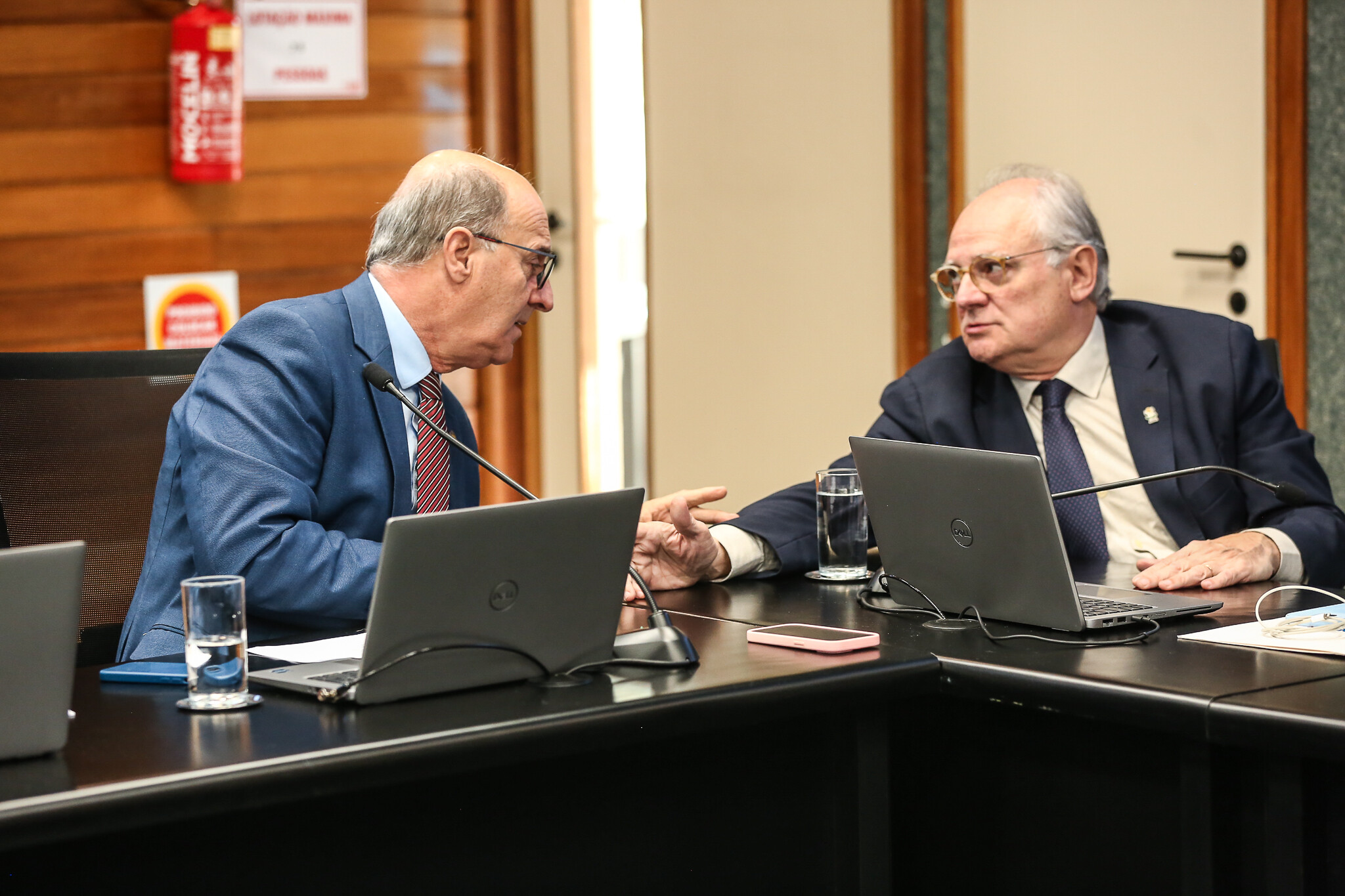 - Deputado José Milton Scheffer (PP)
 - Deputado Dr. Vicente Caropreso (PSDB)