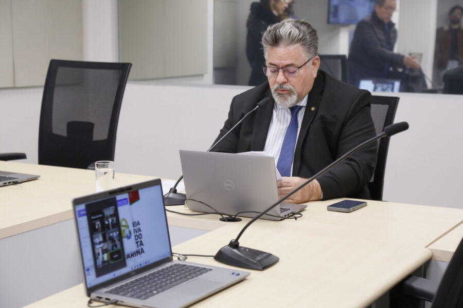 Deputado Sérgio Motta, presidente da Comissão dos Direitos da Pessoa Idosa