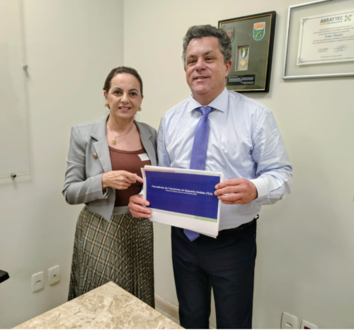 Naatz recebe apoio para implantação da Casa do Autista em SC