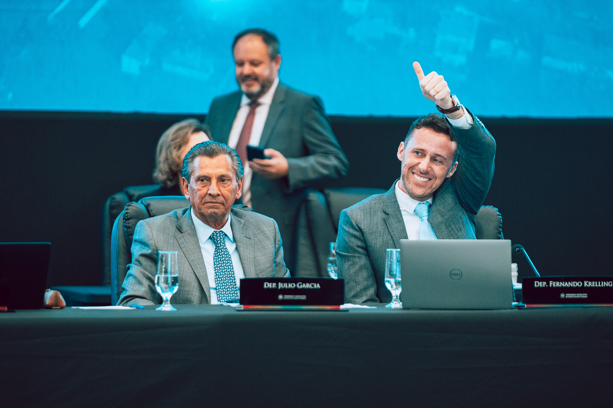 - Deputado Julio Garcia (PSD)  - Deputado Fernando Krelling (MDB)