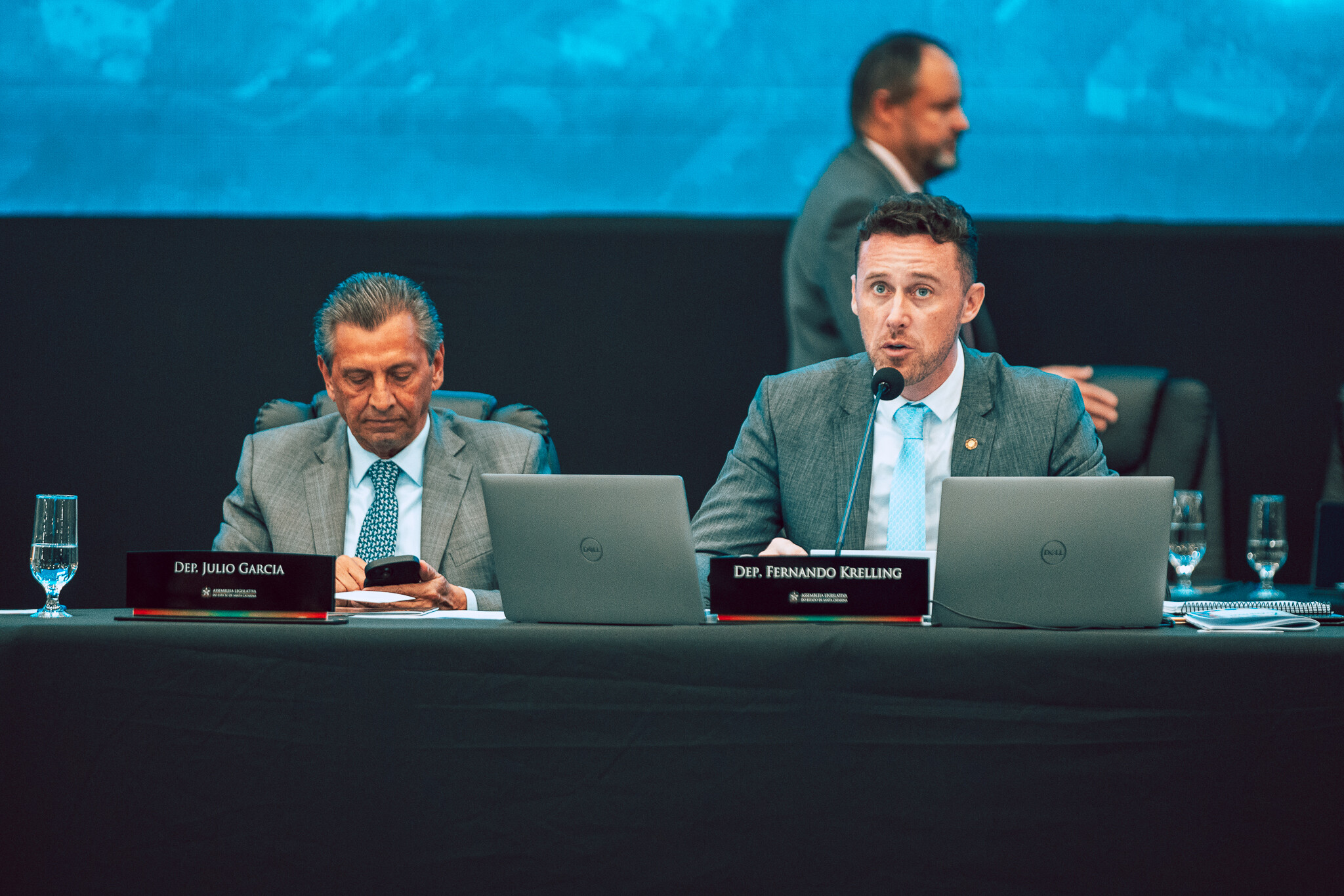 - Deputado Julio Garcia (PSD) 	 - Deputado Fernando Krelling (MDB)
