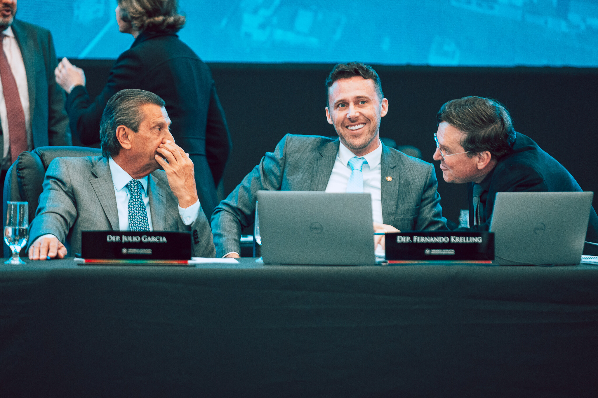 - Deputado Julio Garcia (PSD)
- Deputado Fernando Krelling (MDB)