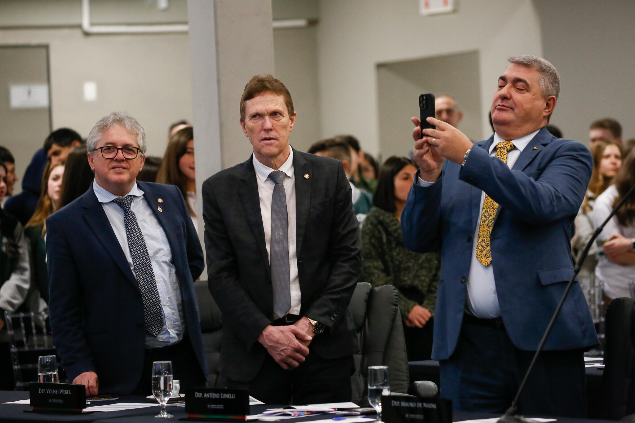 - Deputado Tiago Zilli (MDB) - Deputado Volnei Weber (MDB)

- Deputado Antídio Lunelli (MDB)