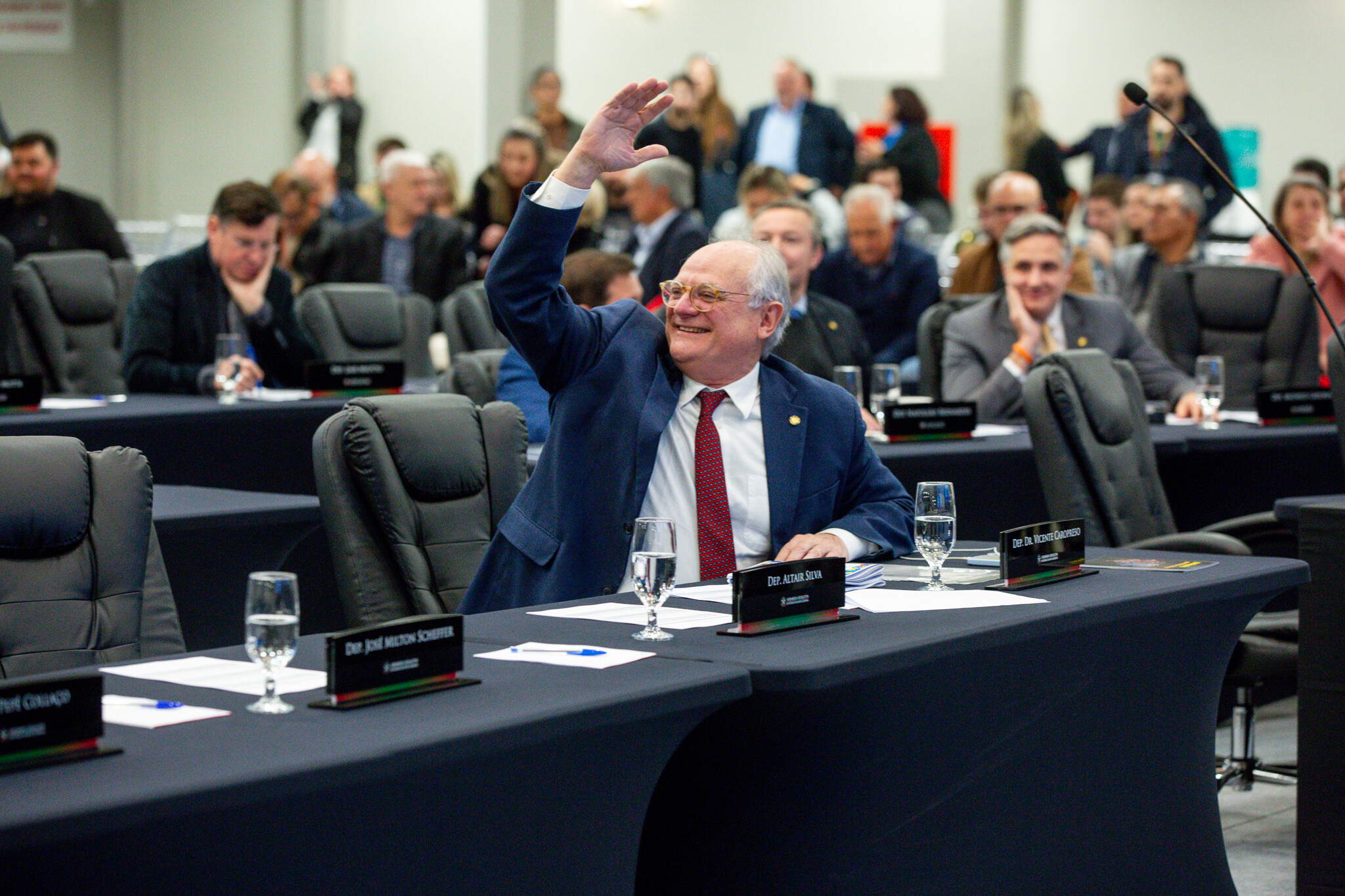 - Deputado Dr. Vicente Caropreso (PSDB)