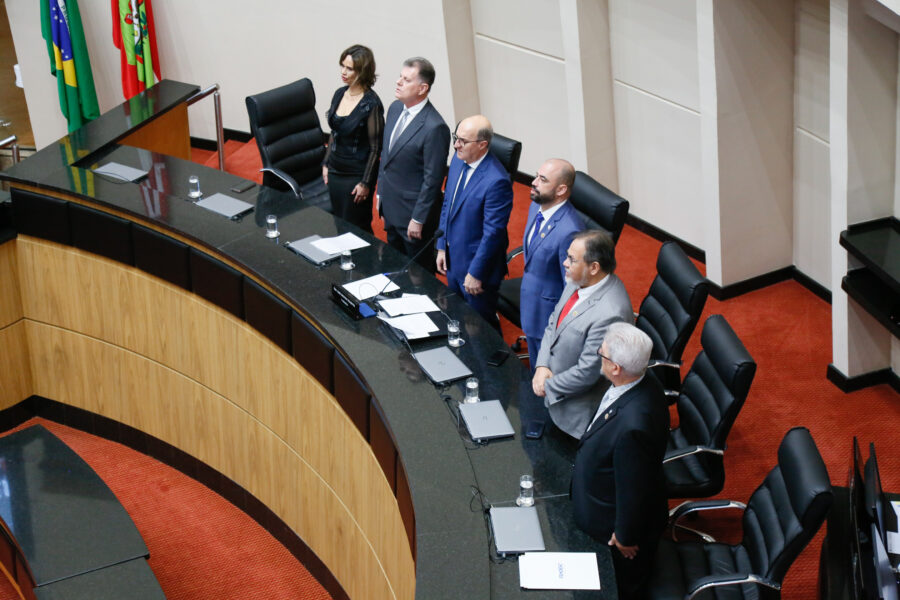 Mesa de autoridades.
