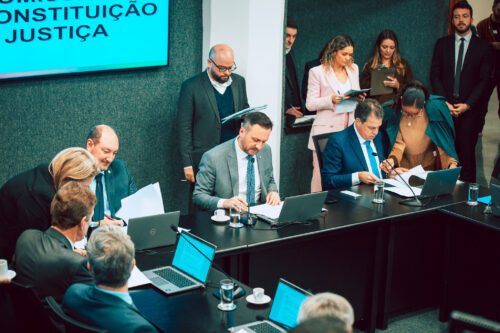 CCJ acata novas diretrizes para a abordagem policial de pessoas com sinais de emergência médica