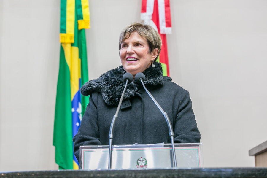 Adeliana Dal Pont, secretária de Estado da Assistência Social.