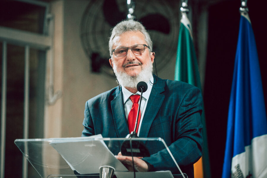 Deputado Padre Pedro Baldissera (PT), proponente da homenagem.