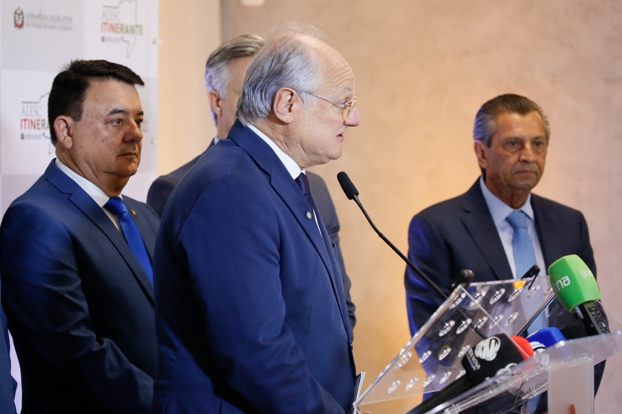- Deputado Dr. Vicente Caropreso (PSDB)