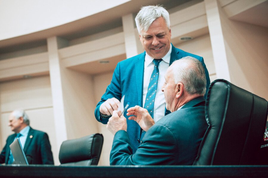 - Deputado Fabiano da Luz (PT) 	
 - Deputado Oscar Gutz (PL)
