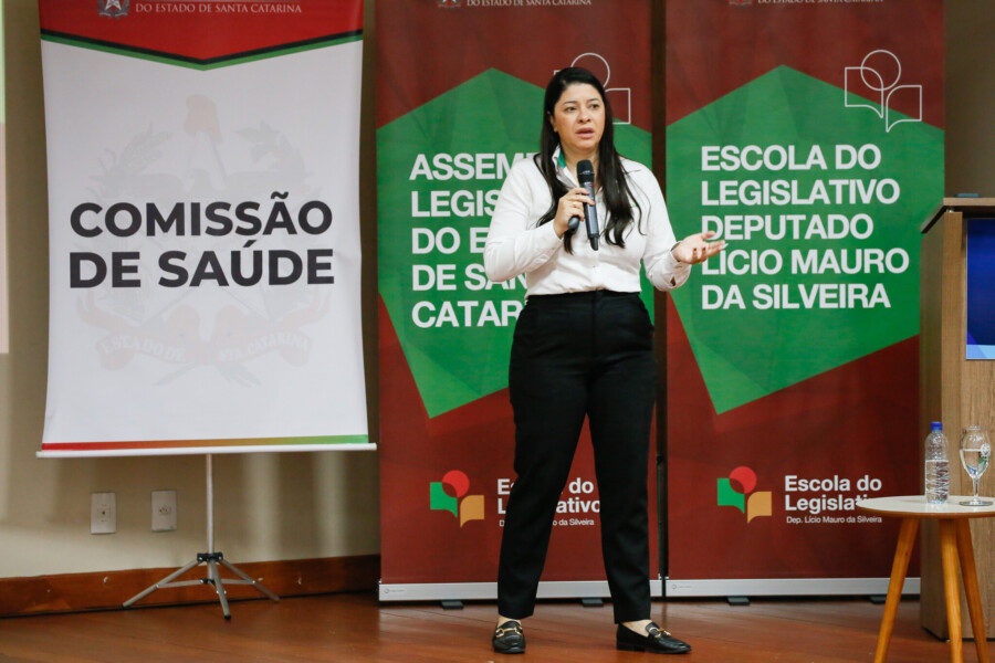 Mariane Almeida de Barros