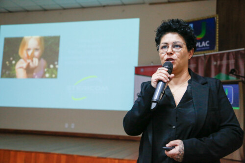 Raquele Gomes Velho