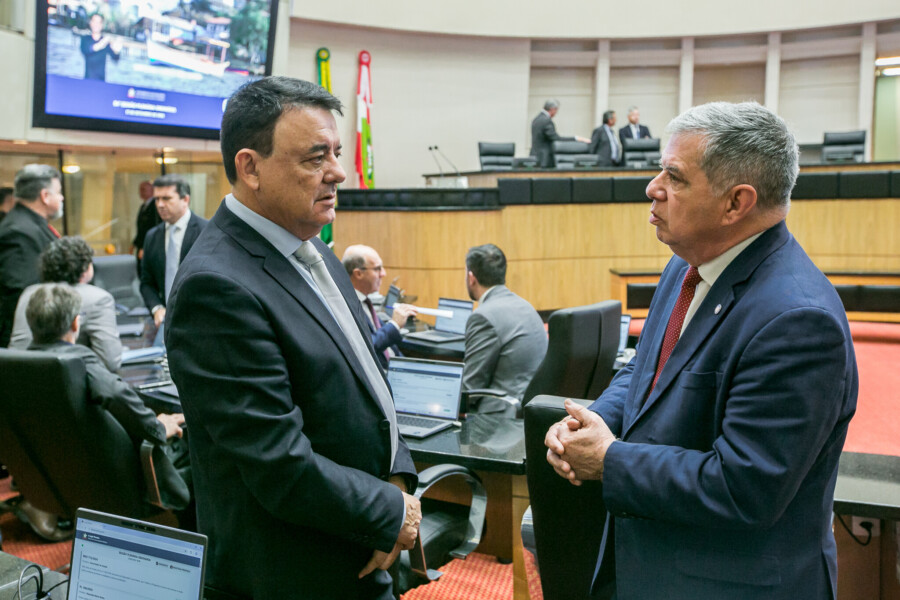 - Deputado Mauricio Peixer (PL)	
- Deputado Mário Motta (PSD)